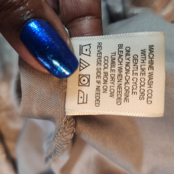 No Comment gray and silver sleeveless dress. Adjustable straps. Size 1X - Picture 3 of 8